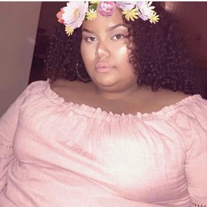 Meet your Posher, Reina